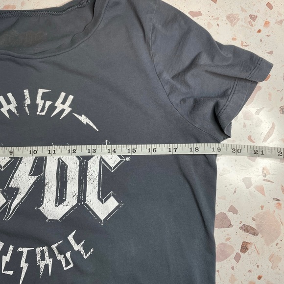 AC/DC High Voltage Band Tee Short Sleeve Size Medium - Picture 4 of 6